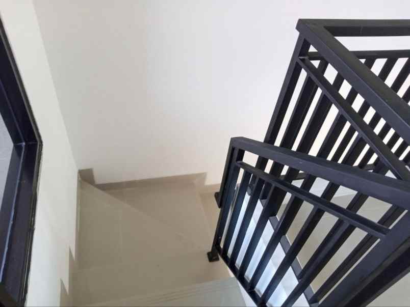 rumah villa cipanas cuma 10 k m ke puncak pass