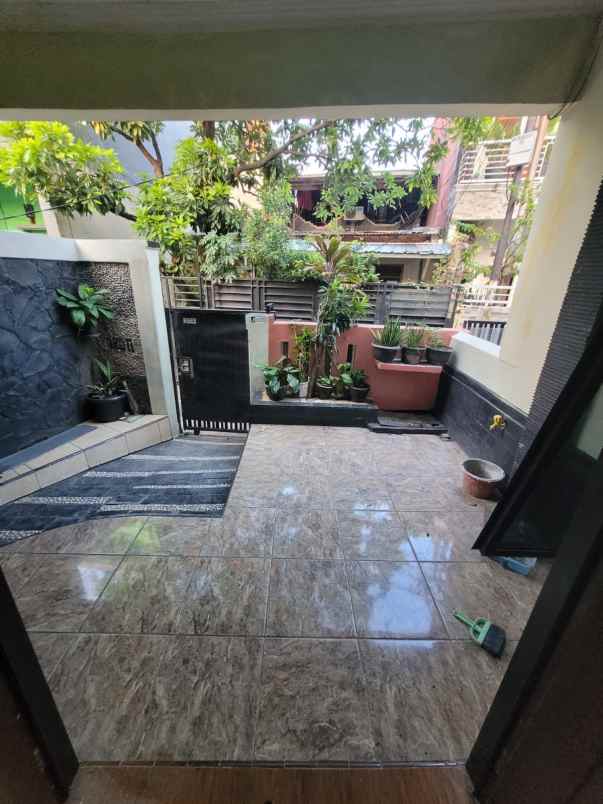 rumah wilayah matraman di kontrakan bu hj entin