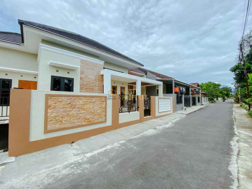 sambi house rumah cantik di kalasan yogya