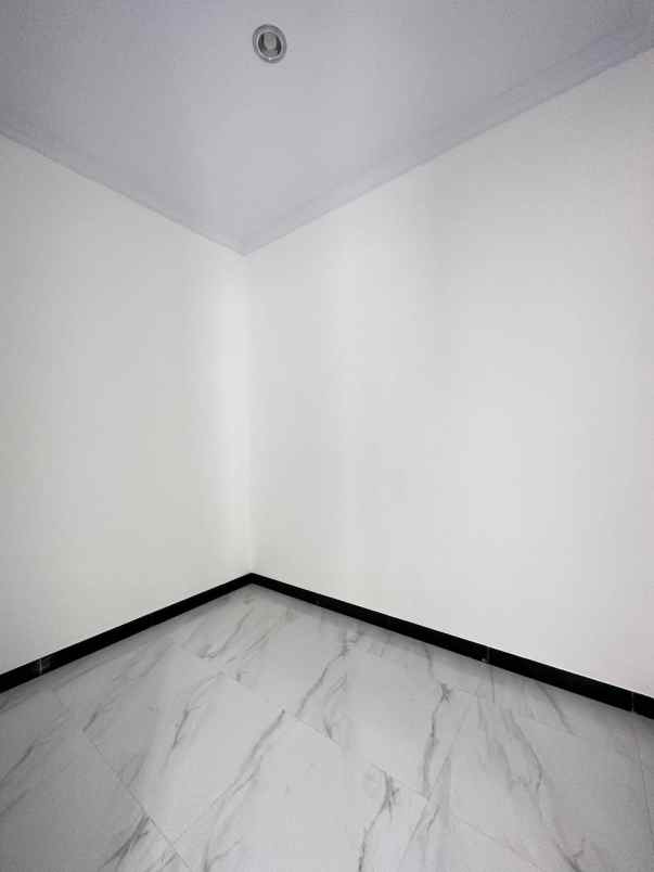 600 jutaan rumah di ciracas jaktim lokasi strategis