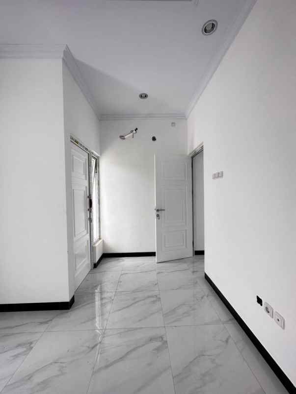 600 jutaan rumah di ciracas jaktim lokasi strategis