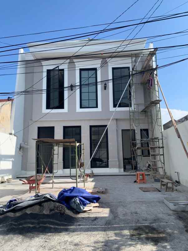 barata jaya rumah mewah siap huni daerah komersial