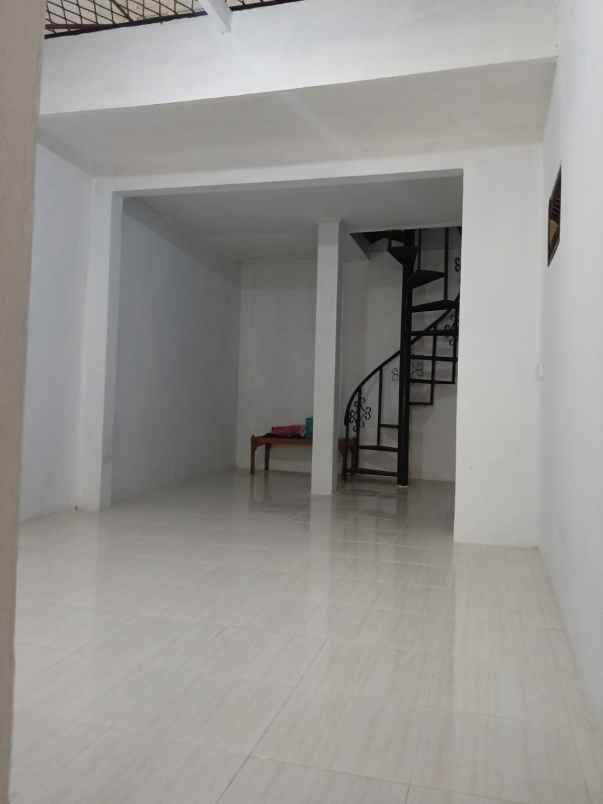 baru renov 3 kt nyaman sewa murah