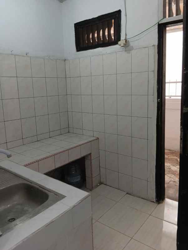 baru renov 3 kt nyaman sewa murah