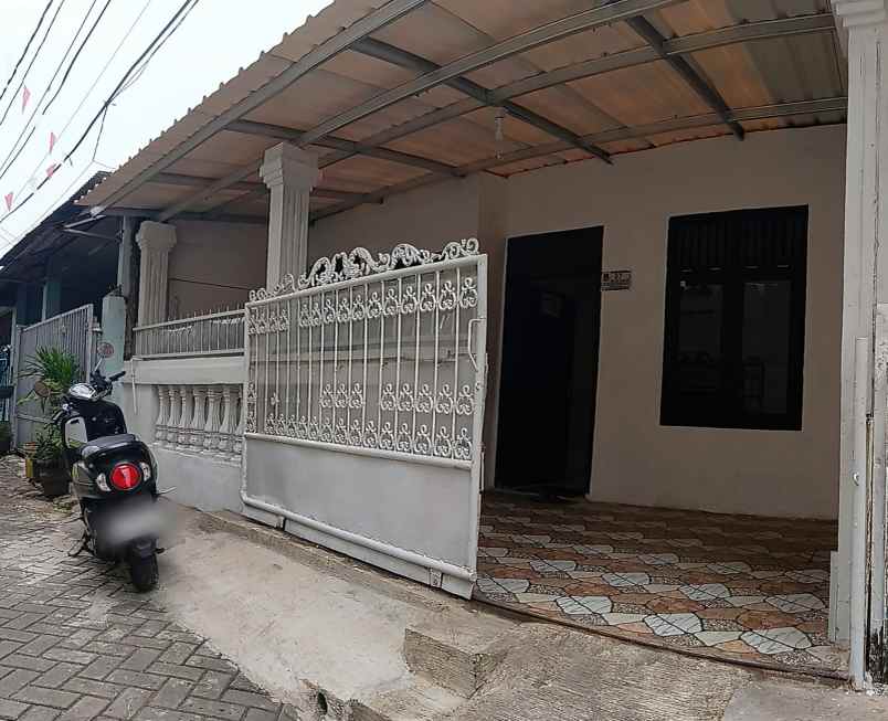 baru renov 3 kt nyaman sewa murah