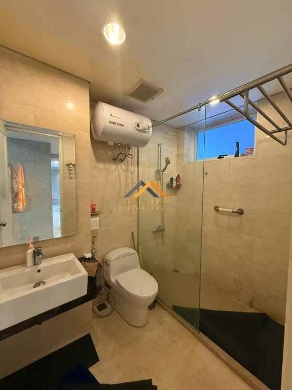 dijual apartemen condominium podomoro tower