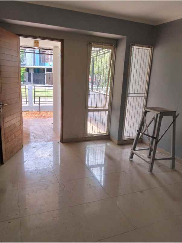 dijual apartemen transyogi cibubur jatikarya