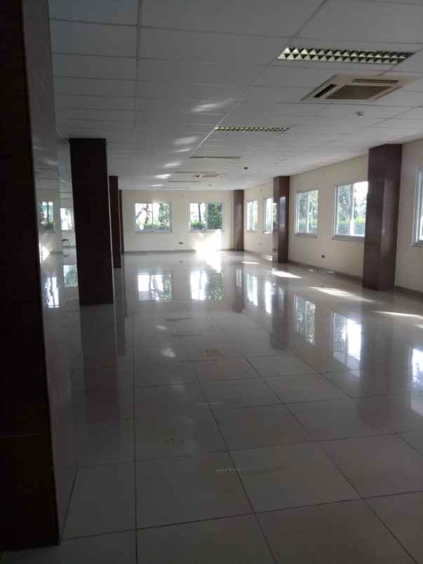 dijual cepat gedung kantor siap pakai