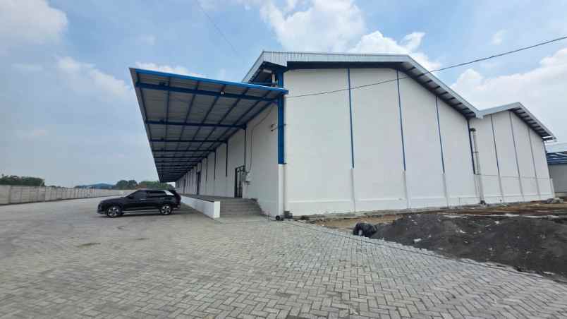 dijual disewakan gudang di krian