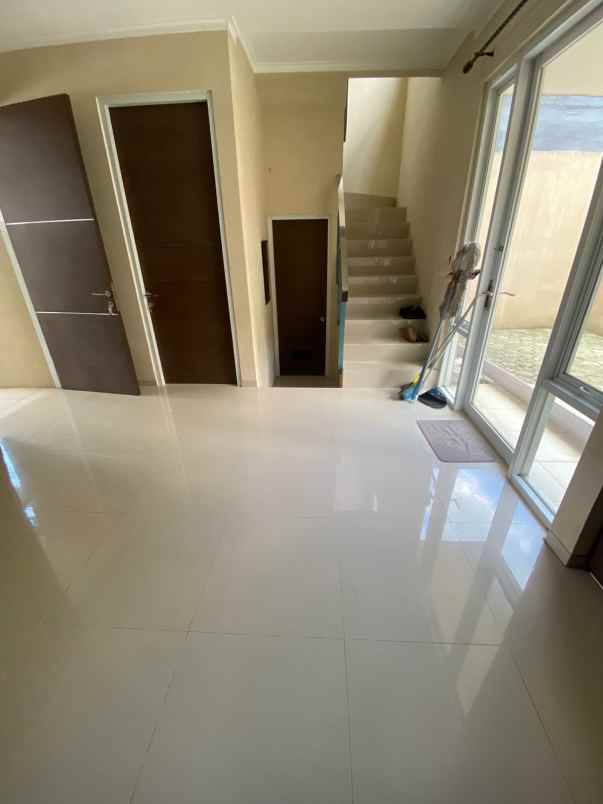 dijual disewakan rumah nyaman view pegunungan