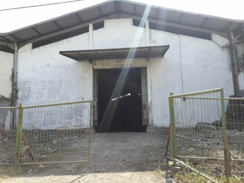 dijual gudang bangunan komersial strategis