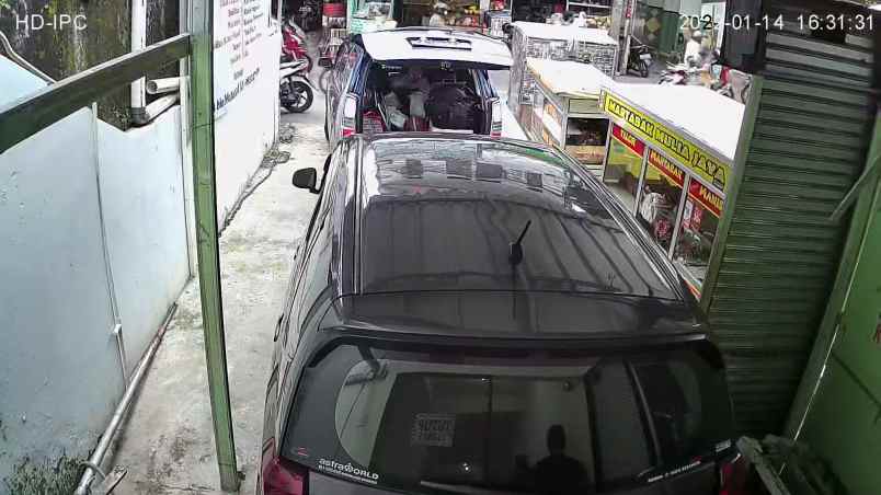 dijual gudang tempat usaha