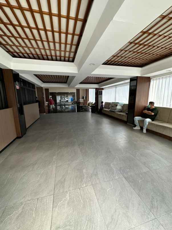 dijual hotel royal regal surabaya