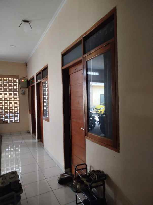 dijual kost kost an murah 3 lantai
