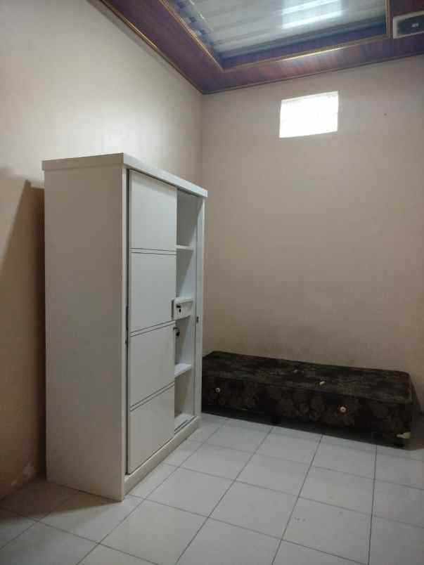 dijual kost kost an murah 3 lantai