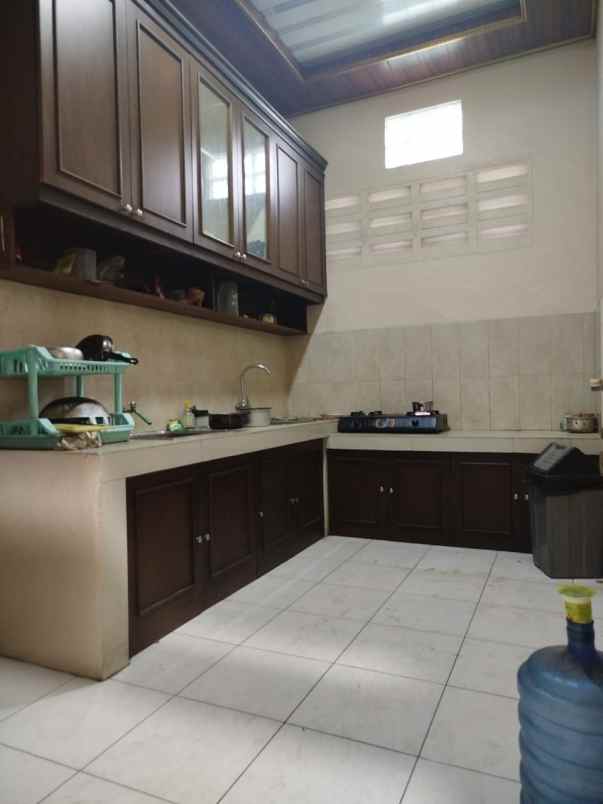 dijual kost kost an murah 3 lantai