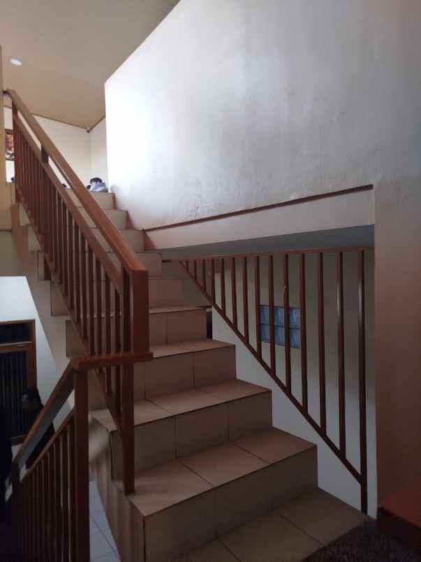 dijual kost kost an murah 3 lantai