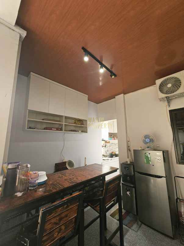 dijual kost sardonoharjo kec ngaglik