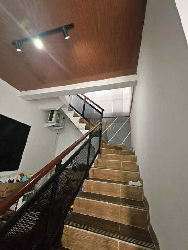 dijual kost sardonoharjo kec ngaglik