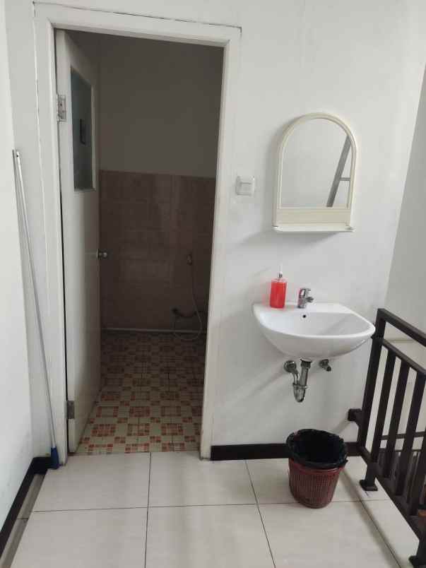 dijual ruko 3 lantai di senen jakarta pusat