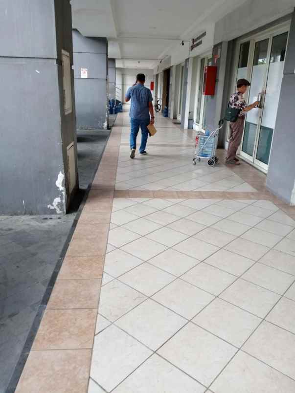 dijual ruko dengan lokasi bagus di french walk moi