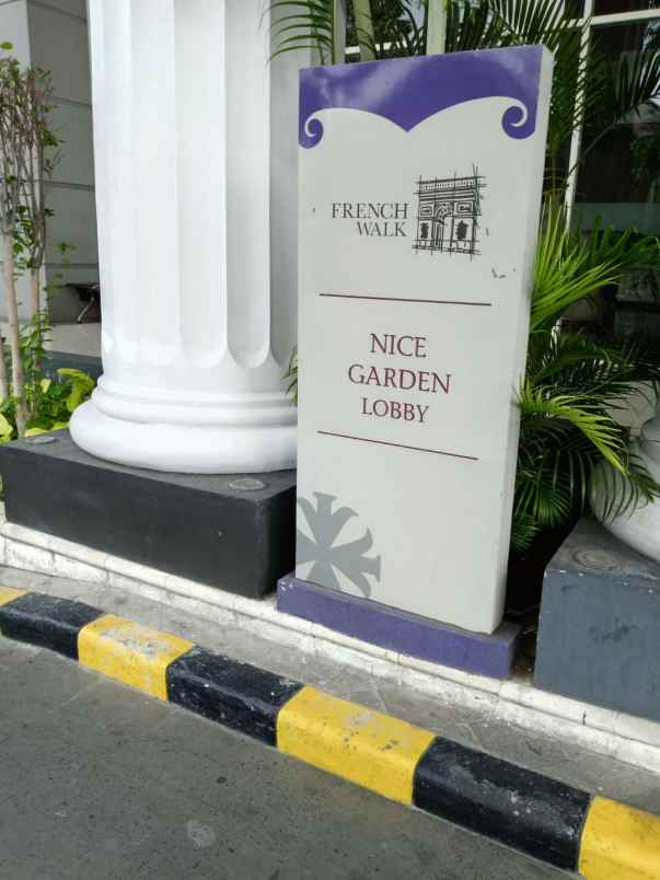 dijual ruko dengan lokasi bagus di french walk moi