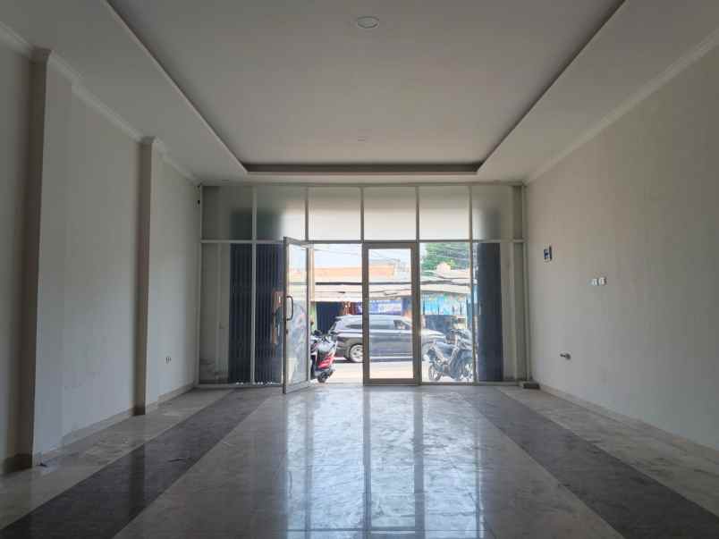 dijual ruko gudang kantor jalan pondok kacang timur