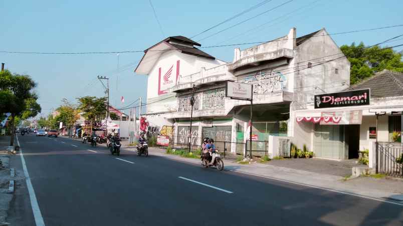 dijual ruko gudang kantor jl bantul no 130