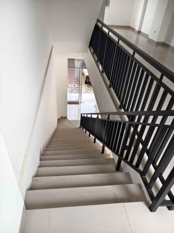 dijual ruko gudang kantor pantai indah kapuk jakarta