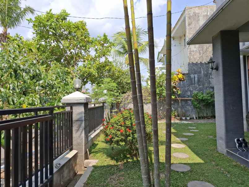 dijual rumah 2 lantai dekat kampus uin jember