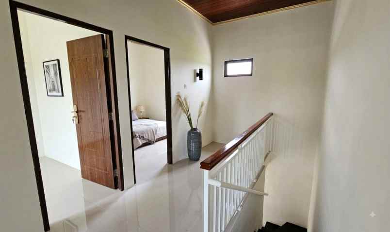 dijual rumah 2 lantai hook ready 3kt 2km cibinong