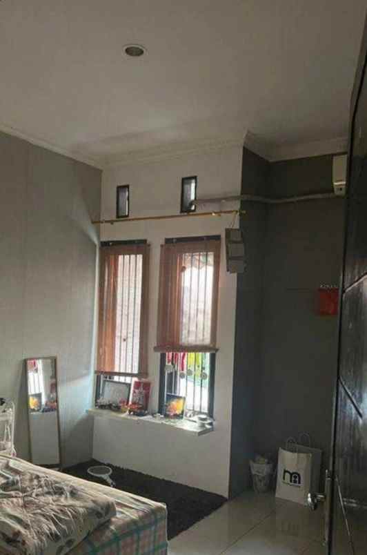 dijual rumah 48 jln jatiwaringin raya