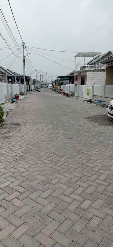 dijual rumah alana cemandi sidoarjo