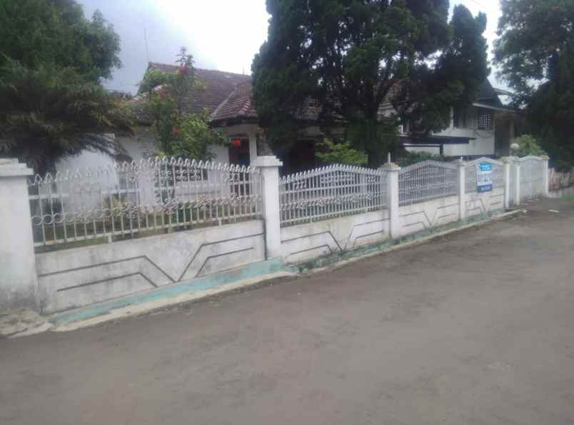 dijual rumah babakan jeruk pasteur