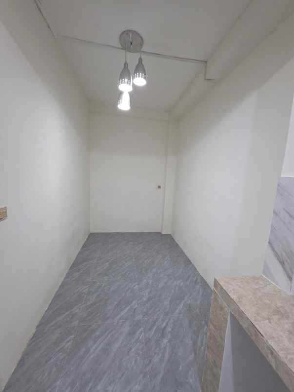 dijual rumah babatan pantai