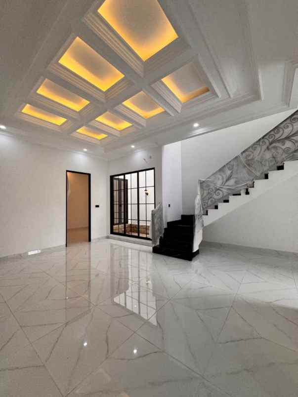 dijual rumah babatan pantai