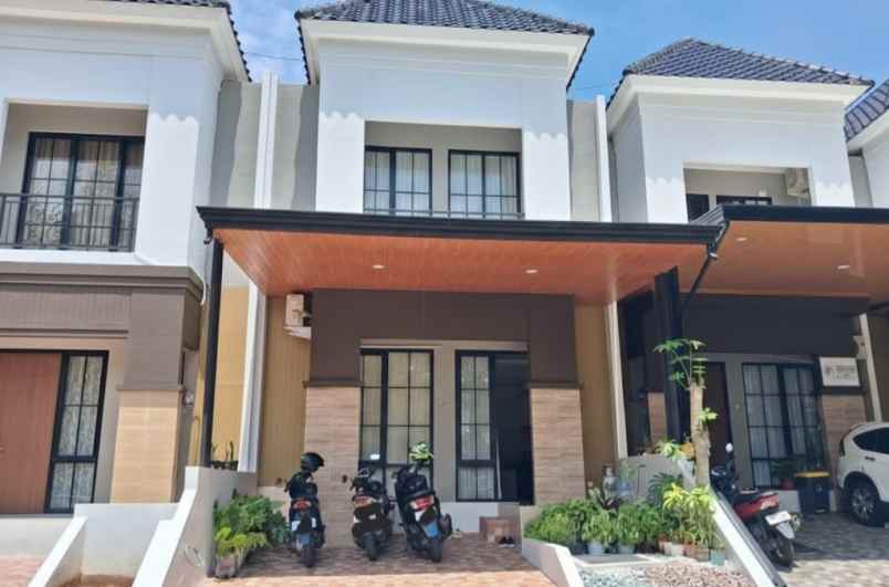dijual rumah banyumanik