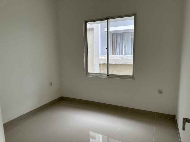 dijual rumah baru di cluster edison gading serpong