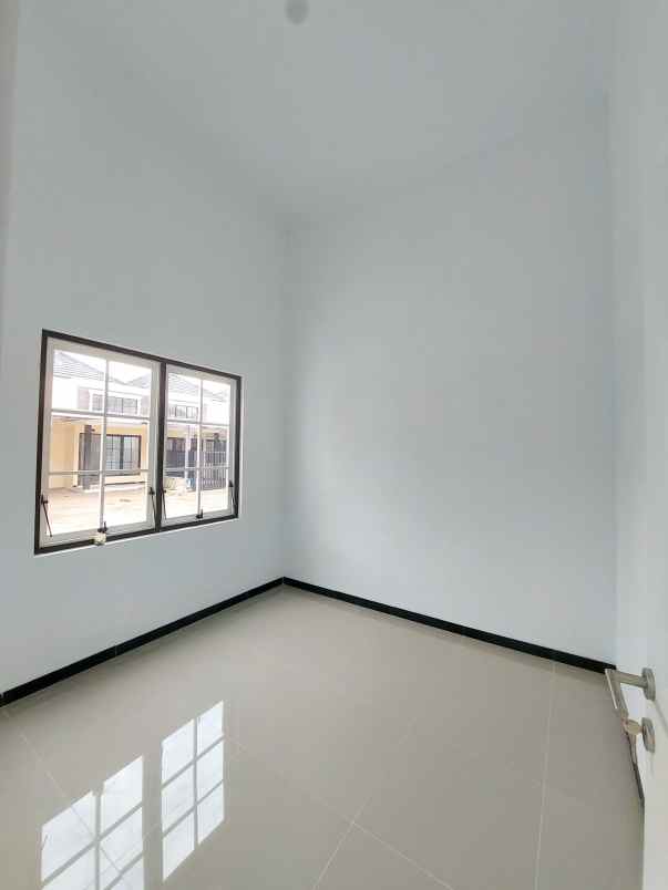 dijual rumah baru siap huni lokasi nol jalan tlogowaru