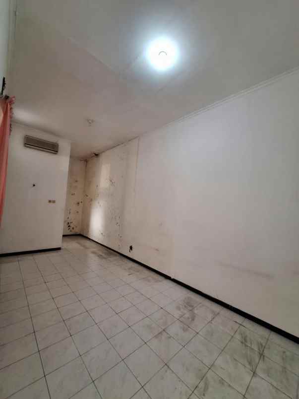 dijual rumah baruk tengah