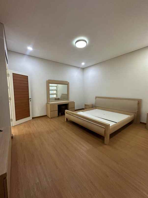 dijual rumah batununggal