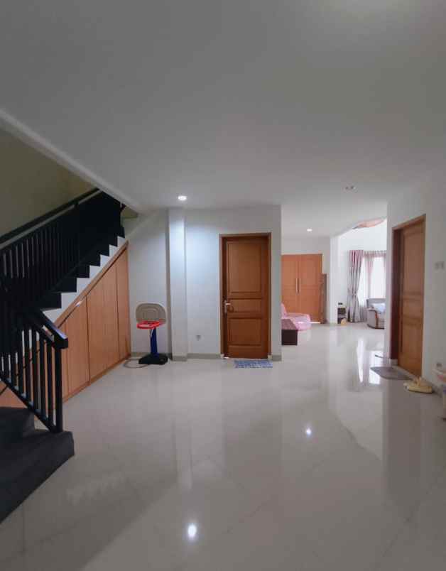 dijual rumah bintaro jaya