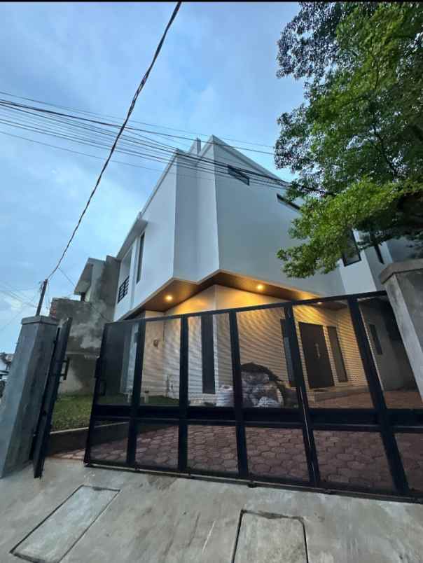 dijual rumah bintaro sektor 9