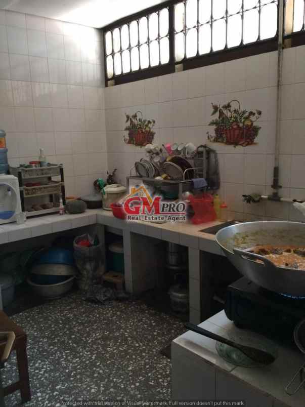 dijual rumah buah batu