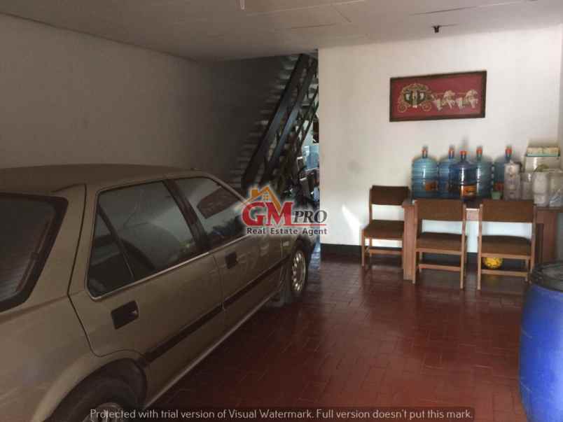 dijual rumah buah batu