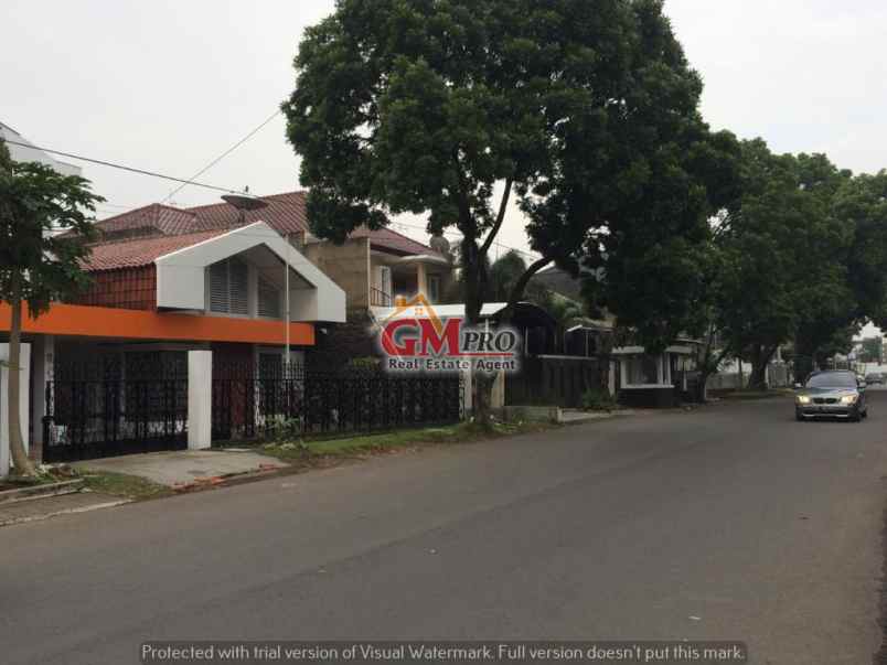 dijual rumah buah batu