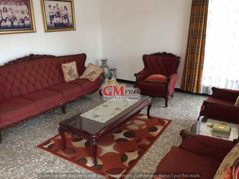 dijual rumah buah batu