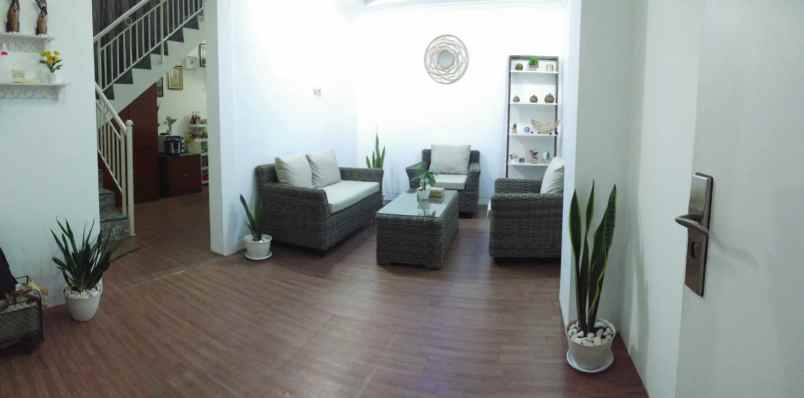 dijual rumah bukit wahid regency