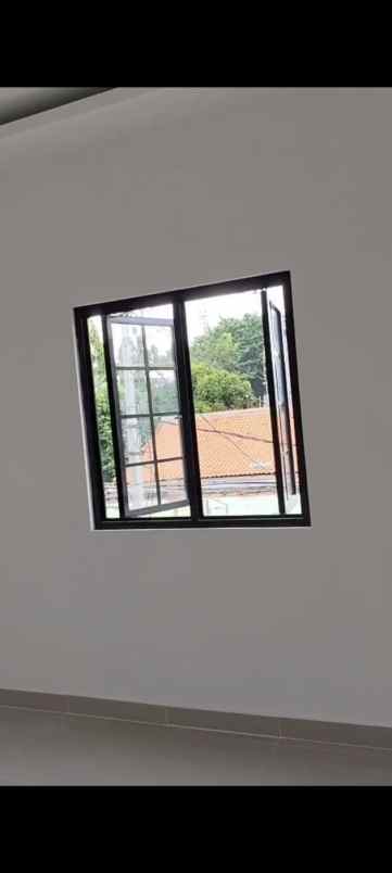 dijual rumah cempaka putih