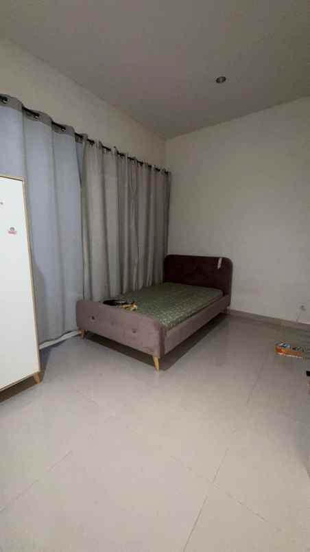 dijual rumah central park juanda